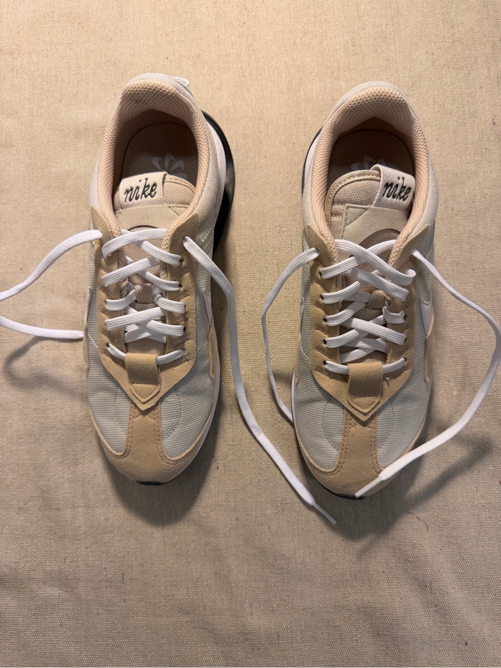 Nike Air Max Pre-Day Training Running Shoes Light Bone Gray DM8259-002 Womens